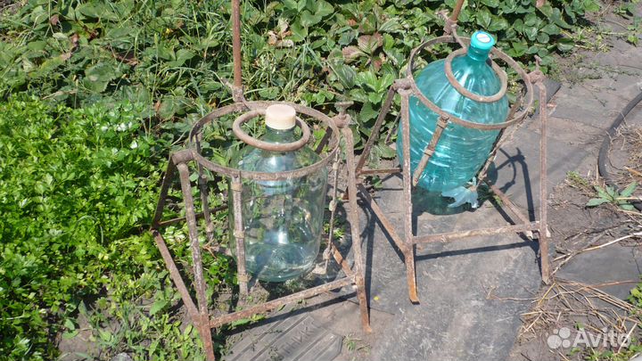 Продам опрокидыватели для бутылей