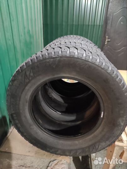 Шины 235 70r16 зимние б/у
