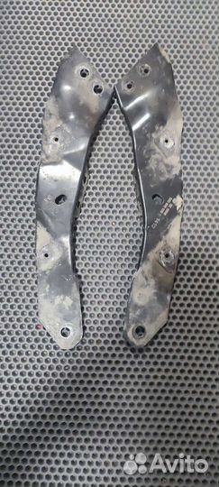 Кронштейн передней панели левый и правый