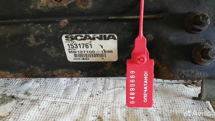 Кронштейн интеркуллера верхний /R-Series Scania