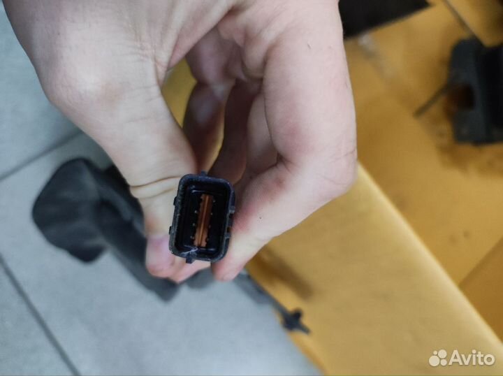 Датчик слепых зон задний левый Kia Sorento 3 Prime