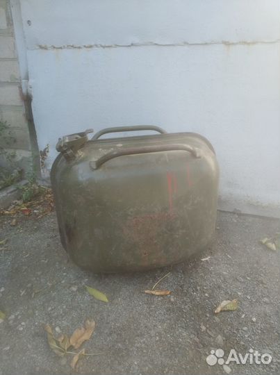 Канистра с краза