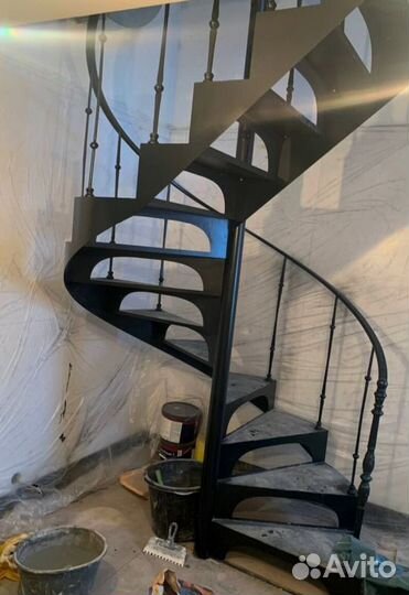 Г-образная лестница