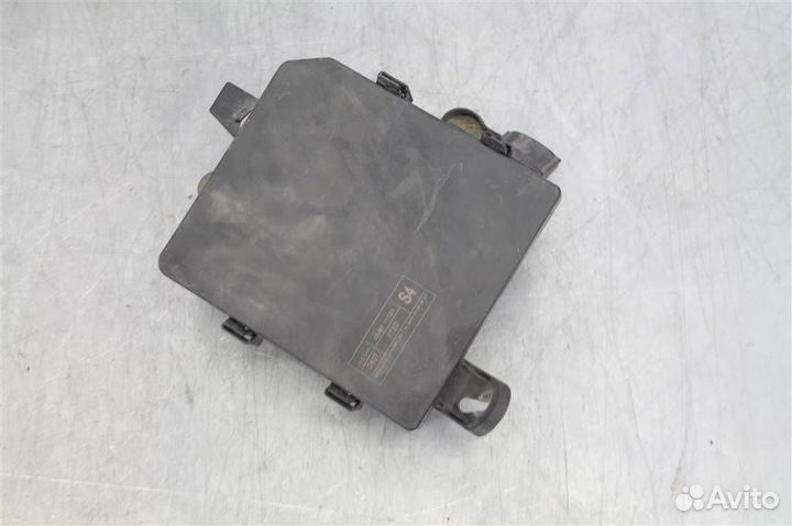 Корпус блока предохранителей Nissan Sentra B17
