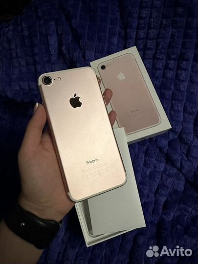 Телефон iPhone 7