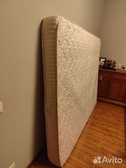 Матрас 160х200 бу