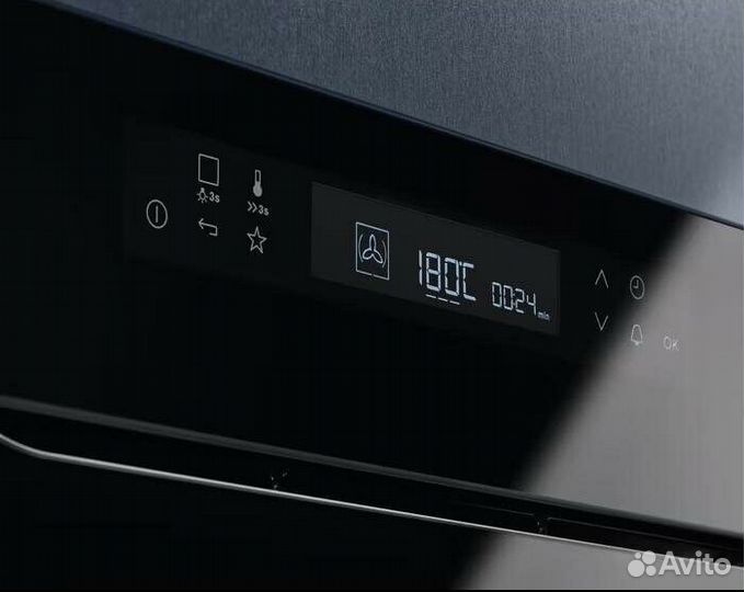 Электрический духовой шкаф Electrolux EOE7C31Z