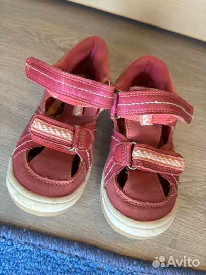 Сандалии для девочки