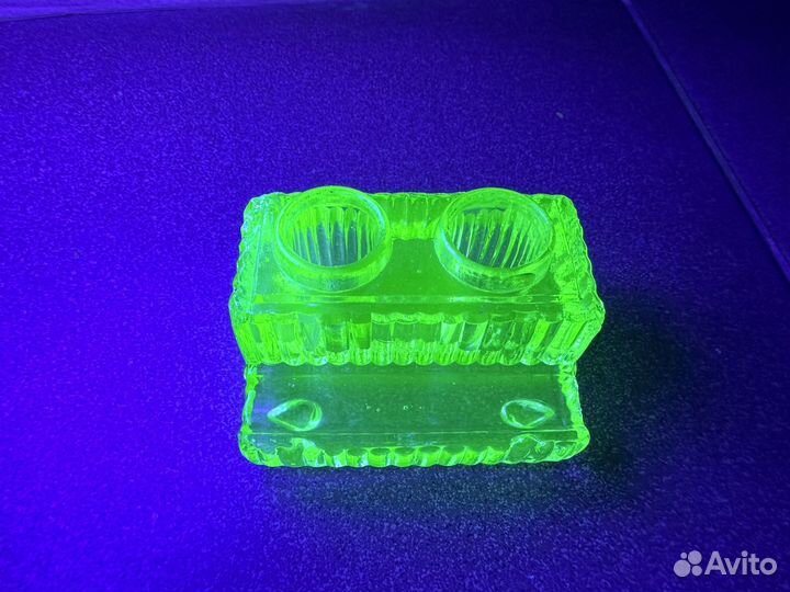 Чернильница урановое стекло