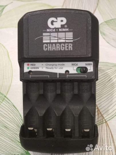 Зарядное GP Ni-Mh Ni-Cd