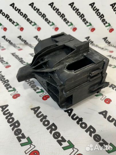 Корпус блока предохранителей Skoda Rapid 1 cwvb