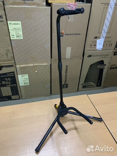 Стойка для гитары с держателем. Новая