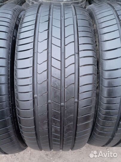 Kumho Ecsta HS51 235/45 R18 94V