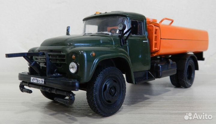 Грузовики из Автомобиля на службе, 1:43