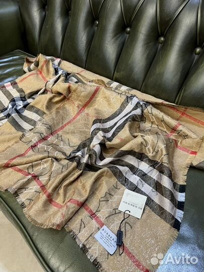 Палантин burberry теплый