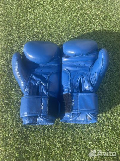 Боксерские перчатки