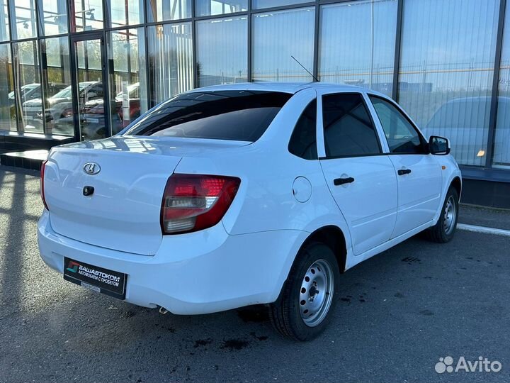 LADA Granta 1.6 МТ, 2013, 105 000 км