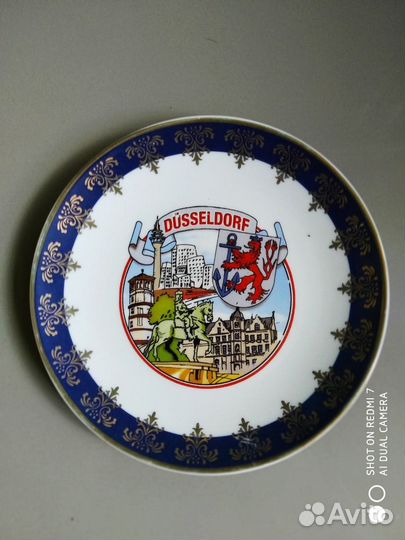 Две сувернирные тарелки