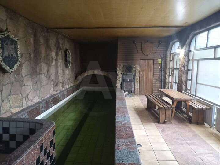 Коттедж 450 м² на участке 5 сот.