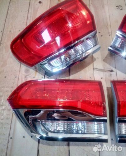 Фонарь задний Jeep Grand Cherokee WK2 рестайл