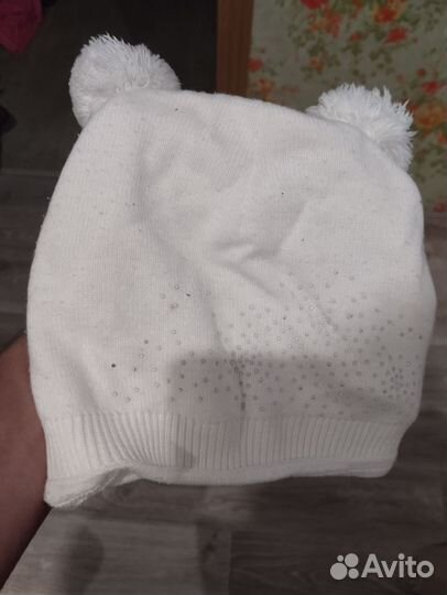 Варежки и шапка