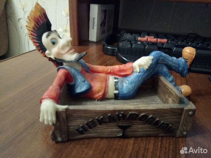 Сувенир подставка пепельница