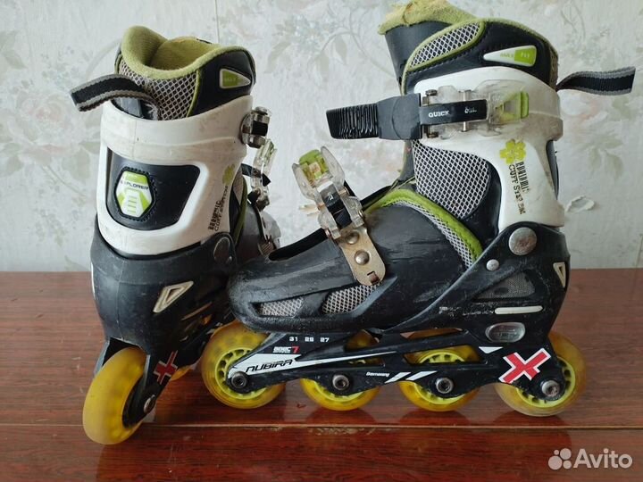 Роликовые коньки