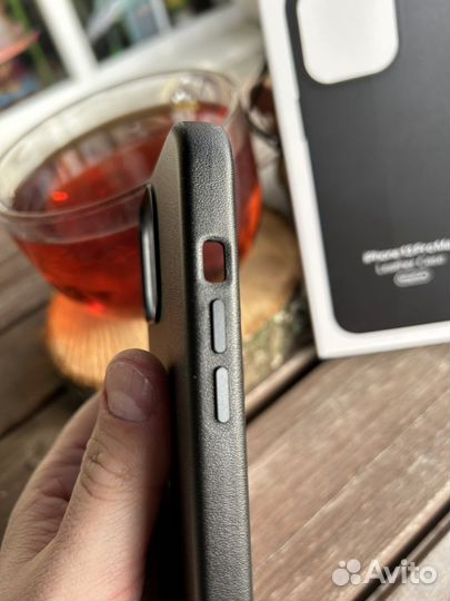 13 Pro Max кожаный чехол черный