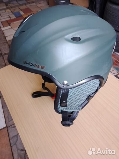 Горнолыжный шлем