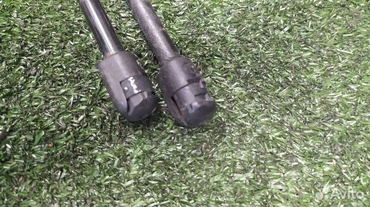 Амортизатор багажника пара Cadillac Escalade LQ9