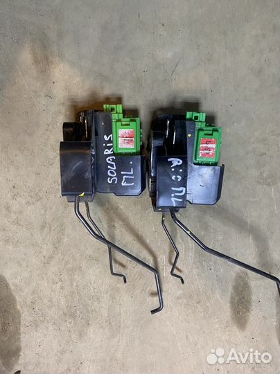 Замок передней левой двери киа рио 3 солярис 1