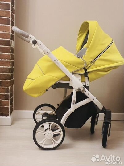 Коляска 2 в 1 эко кожа + автолюлька