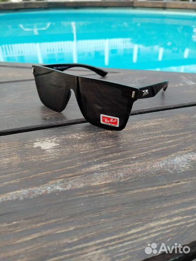 Солнцезащитные очки новые RayBan