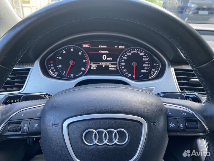 Audi A8, 2013