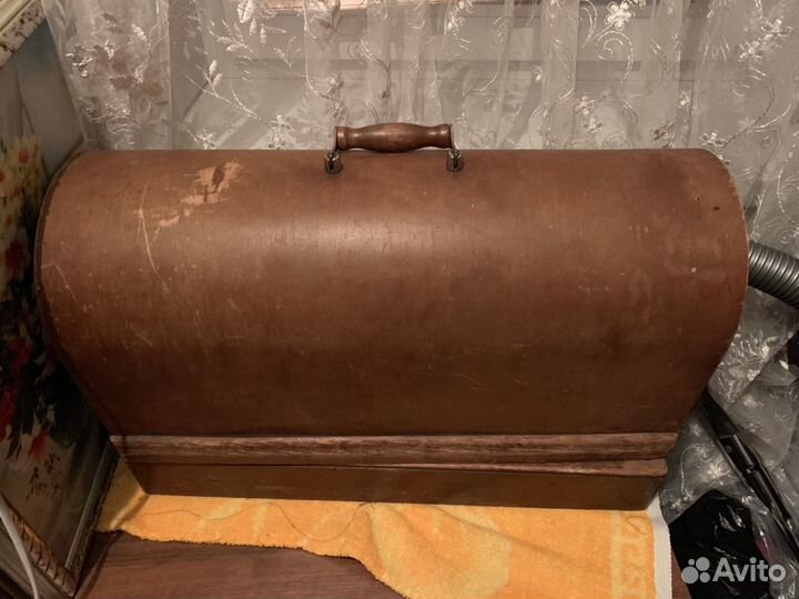 Швейная машина