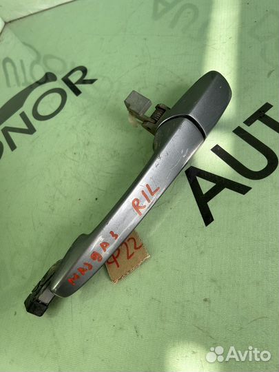 Ручка двери задняя левая mazda 3 axela