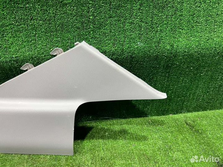 Накладка на стойку кузова задняя правая Hyundai