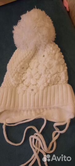 Шапка весенняя для девочки