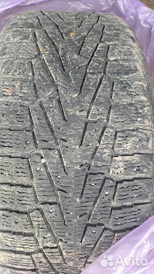 Nokian Tyres Hakkapeliitta 7 SUV 275/50 R20