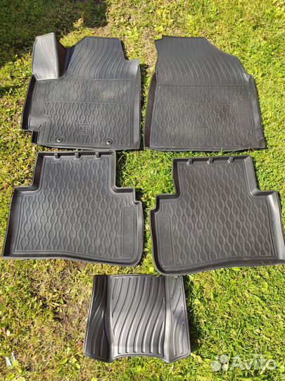 Ковры салона резиновые Hyundai Creta R8130BW000