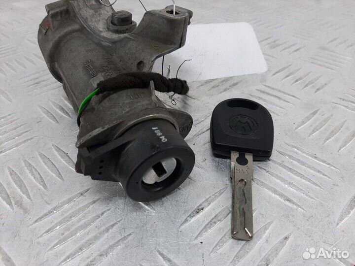 Замок зажигания для Volkswagen Passat 5 4B0905851