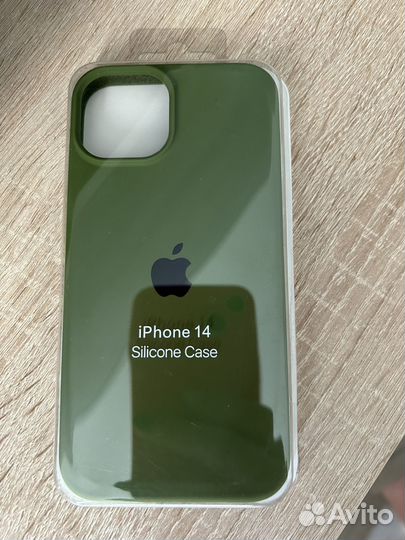 Чехол на iPhone 14