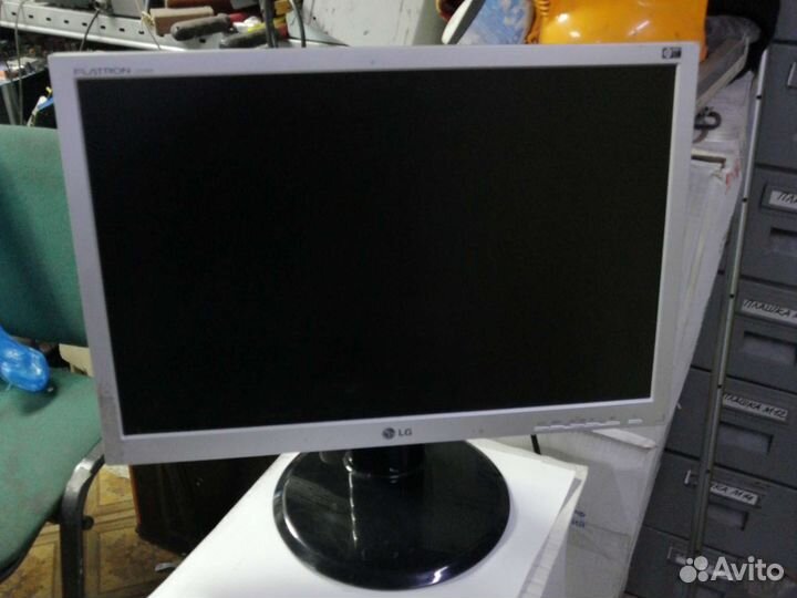 Монитор 20 дюймов