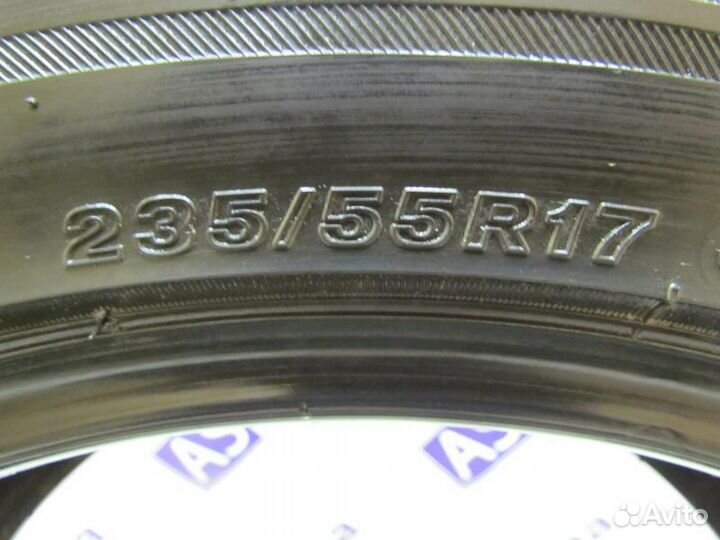 Bridgestone Blizzak LM-80 235/55 R17 92N