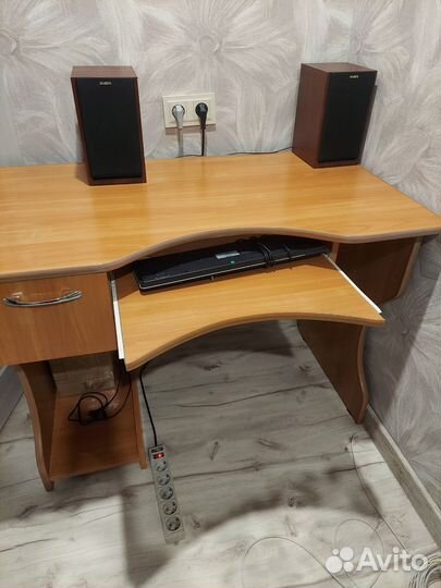 Компьютерный столик бу