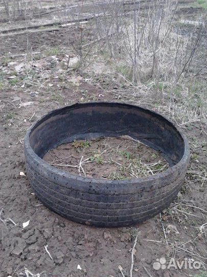 Для сада, клумбы цветочной - большая шина