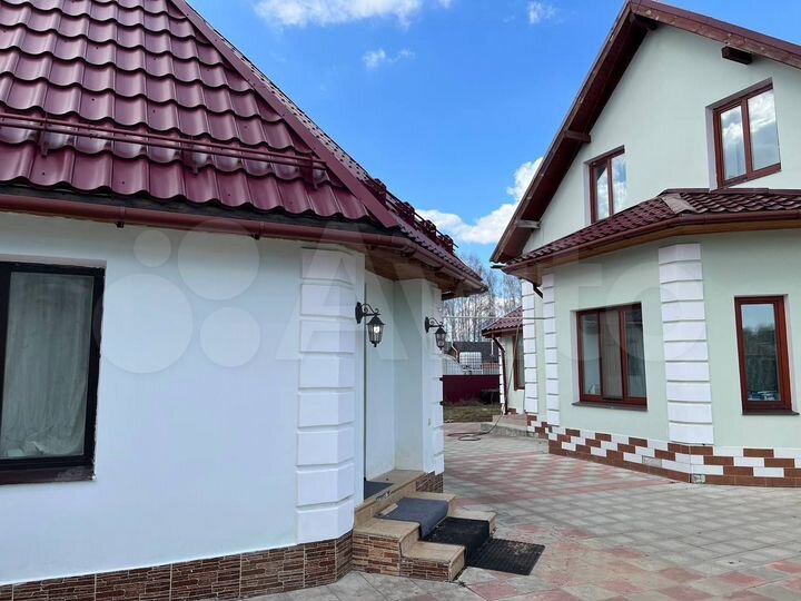 Коттедж 145 м² на участке 10 сот.