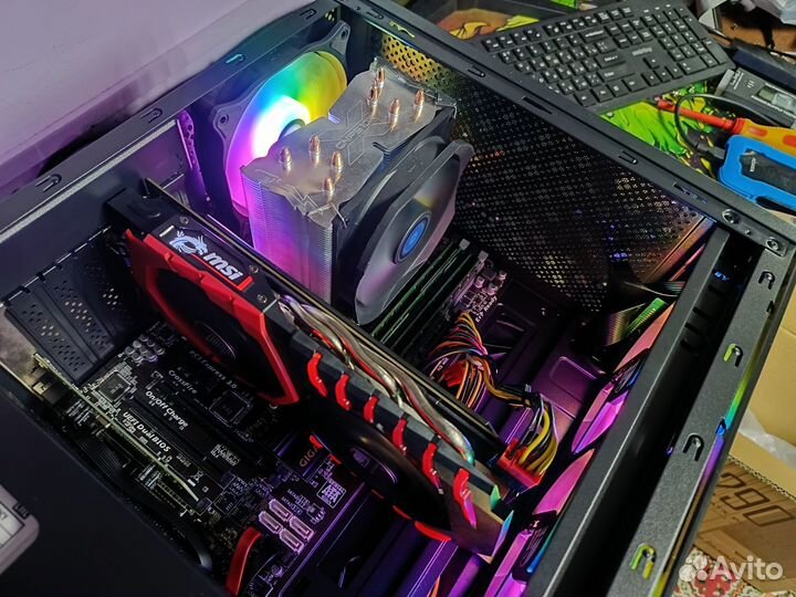 Core i7, RX 480 8gb
