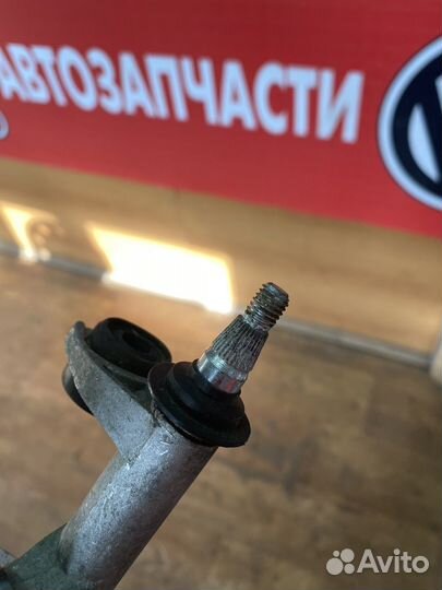 Трапеция стеклоочистителя VW Passat B6 с мотором