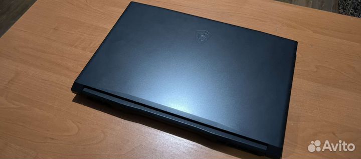 Игровой Ноутбук Katana GF76 11SC-483XRU